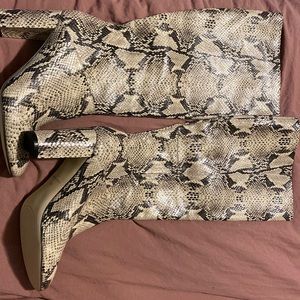 Cole Hahn; snake skin boots; size 9, fits like an 8-8 1/2 never worn